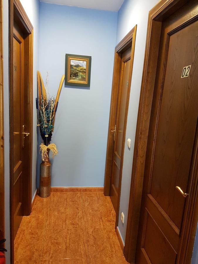 Hostal Los Nogales Cangas De Narcea Kültér fotó